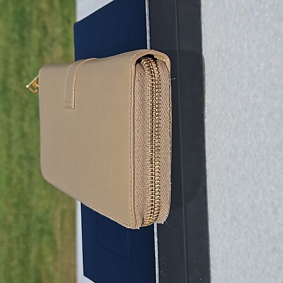 YSL Long Zippy Leather Wallet - Picture 3 of 16